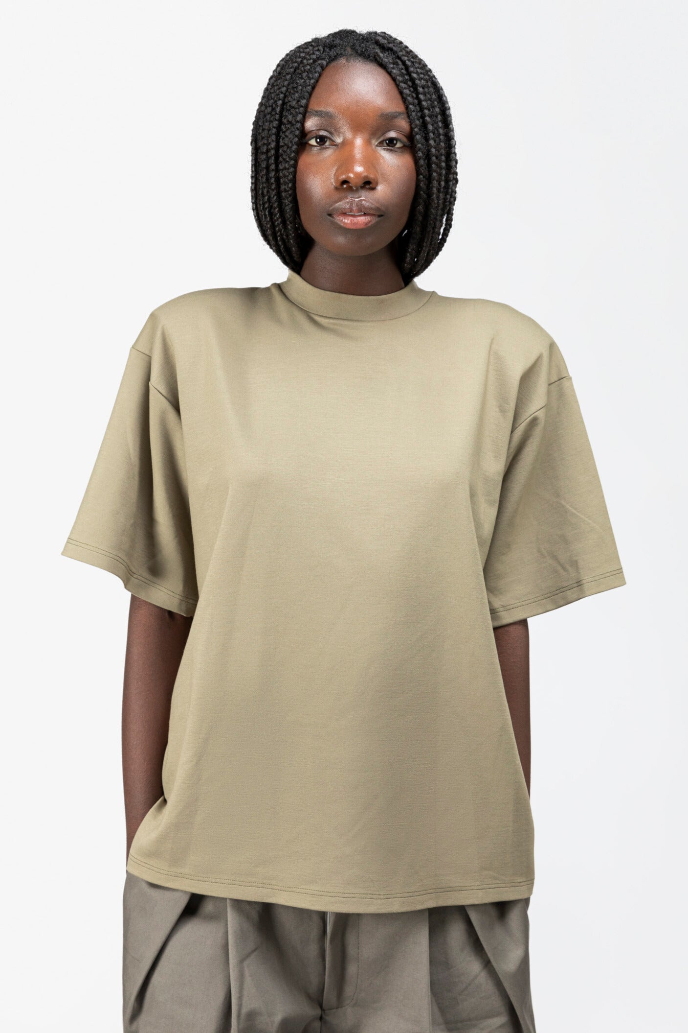T-shirt con spalline rimovibili