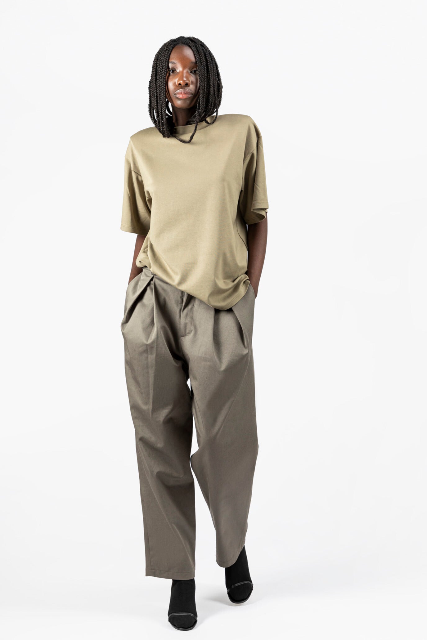 T-shirt con spalline rimovibili