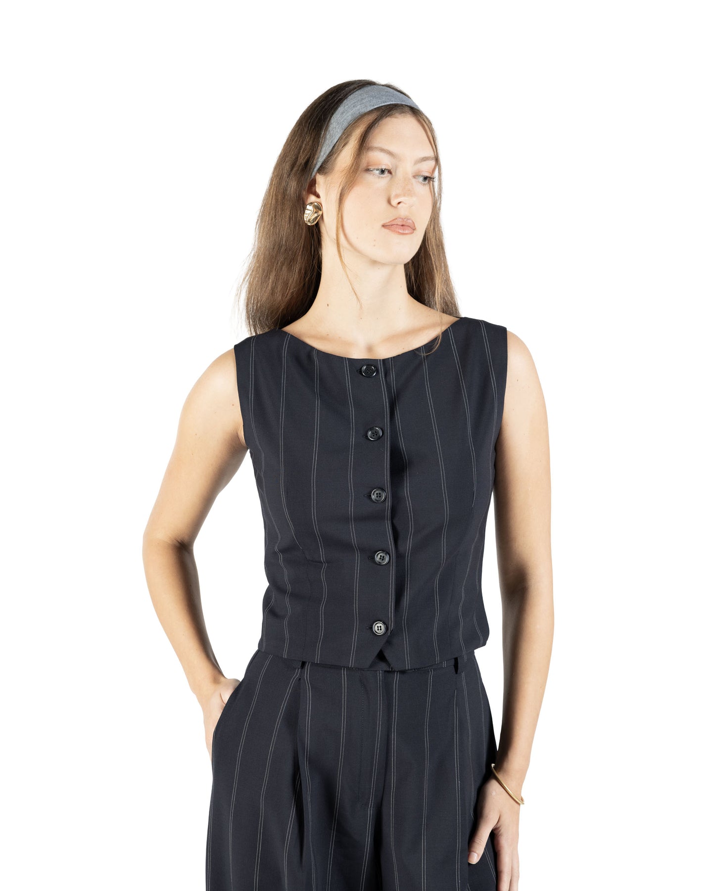 Gilet con scollo a barca in lana blu gessato