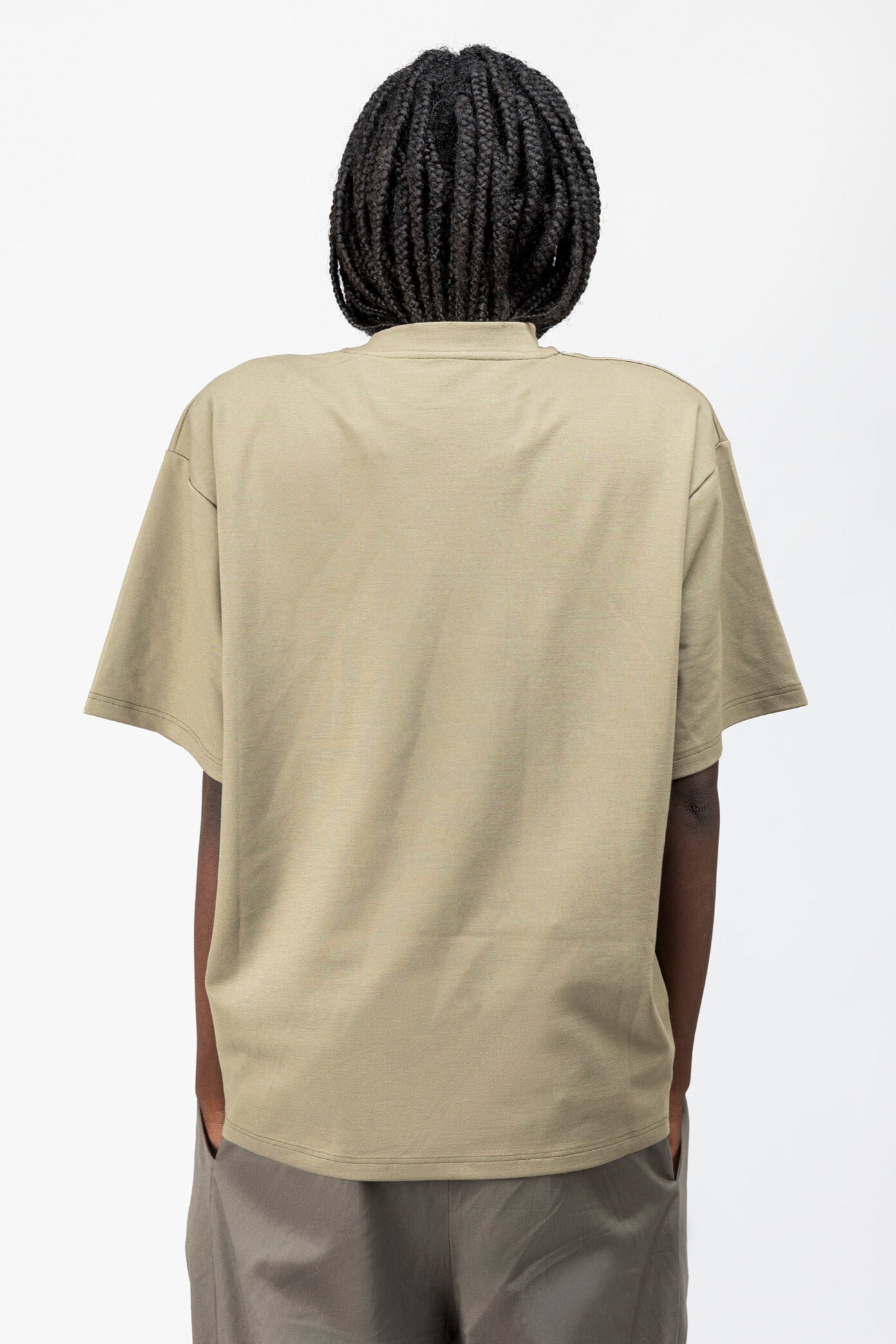T-shirt con spalline rimovibili