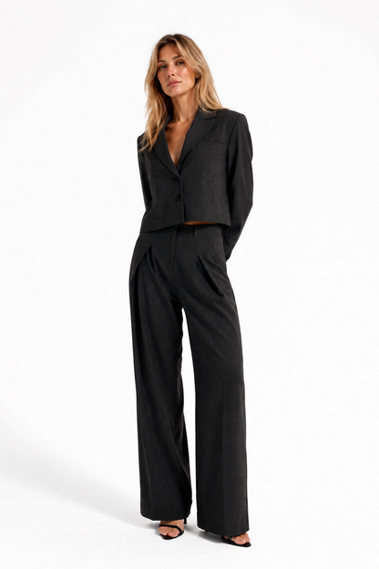 Wool trousers with front pleats in grey