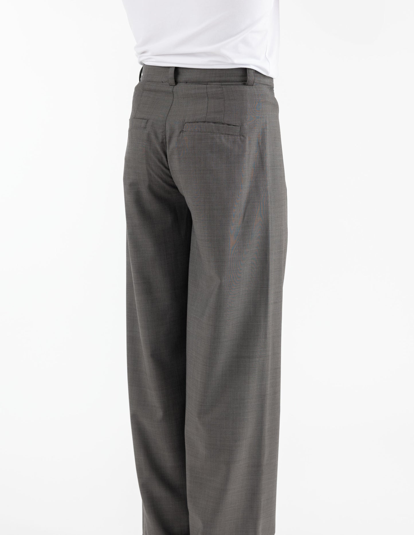 Trousers with pleats