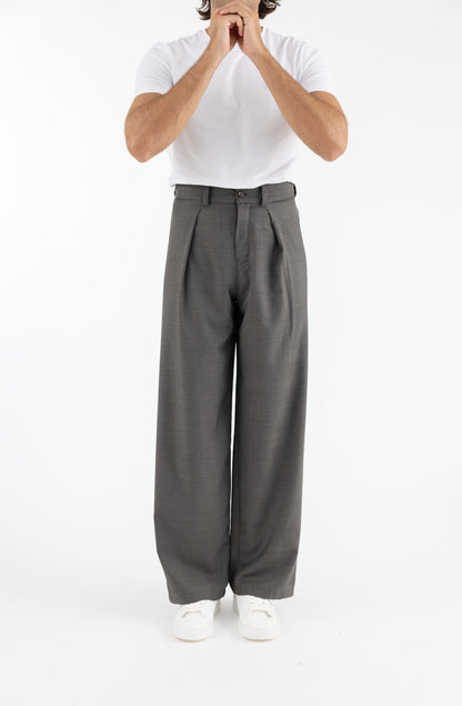 Trousers with pleats