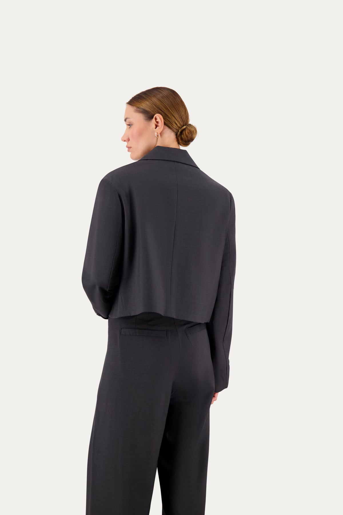 Cropped unstructured wool blazer in grey