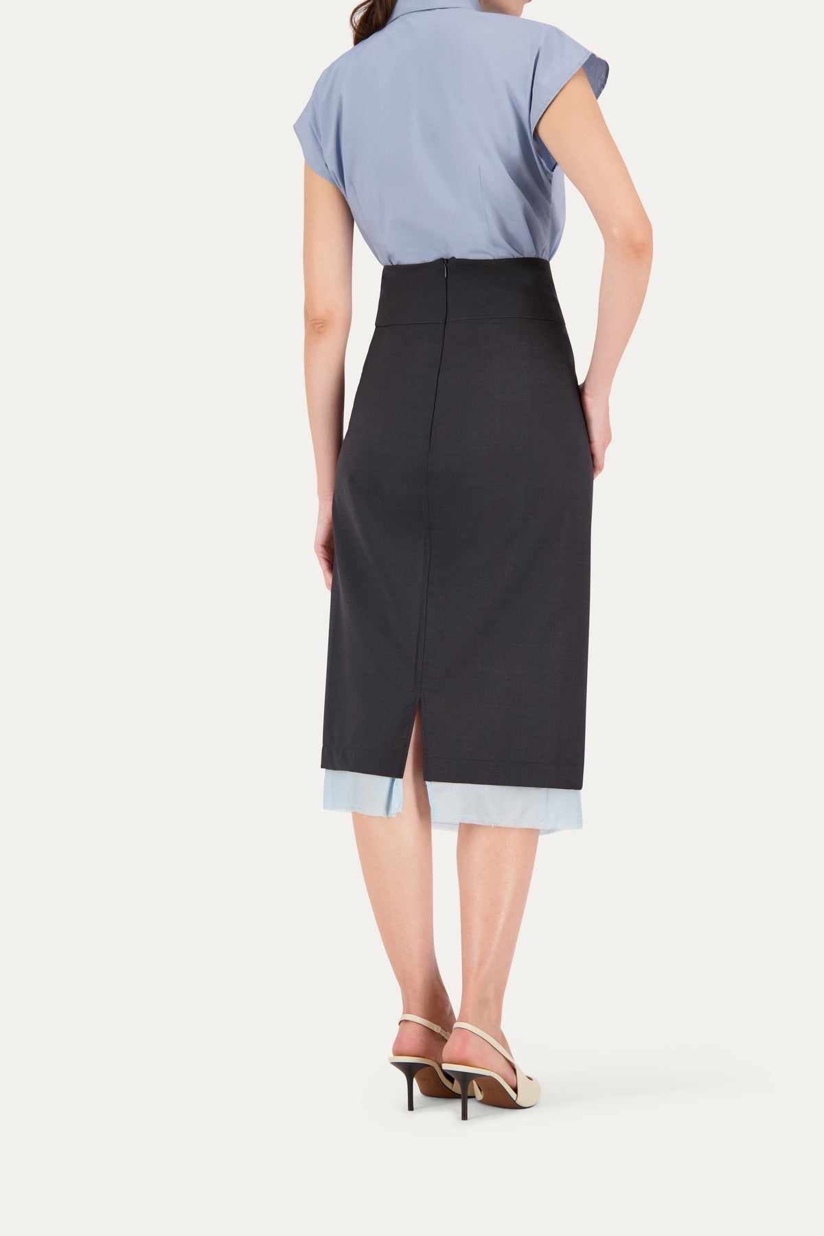 High-waist midi wool skirt in grey with exposed light blue lining