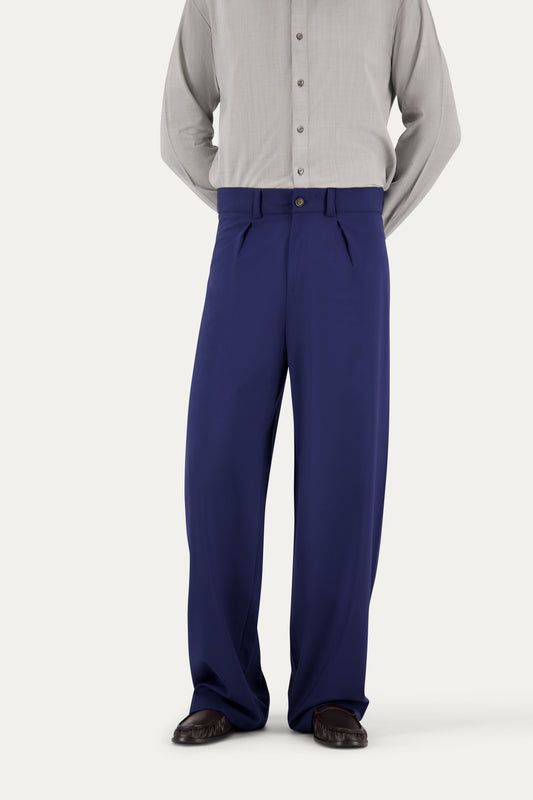 Wool trousers with front pleats in blue