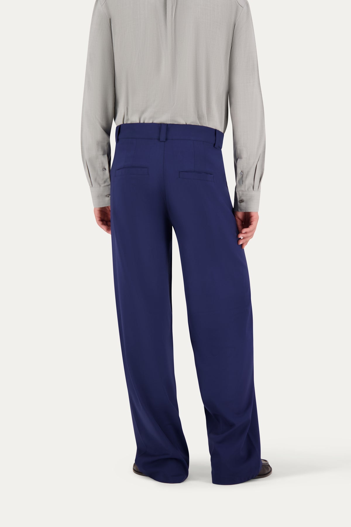 Pantalone con pinces in lana blu