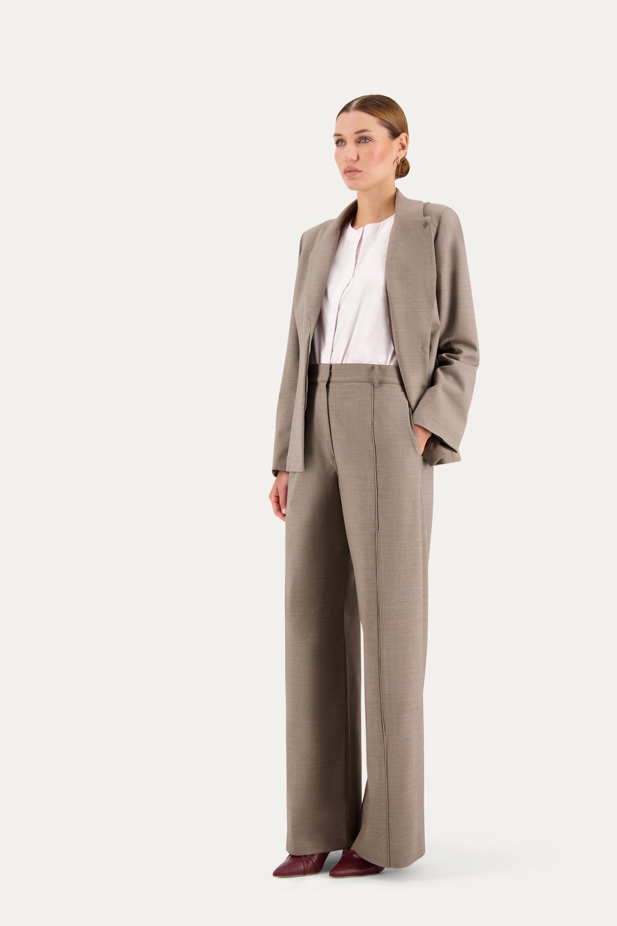 Blazer in fresco lana marrone chiaro con piping tono su tono