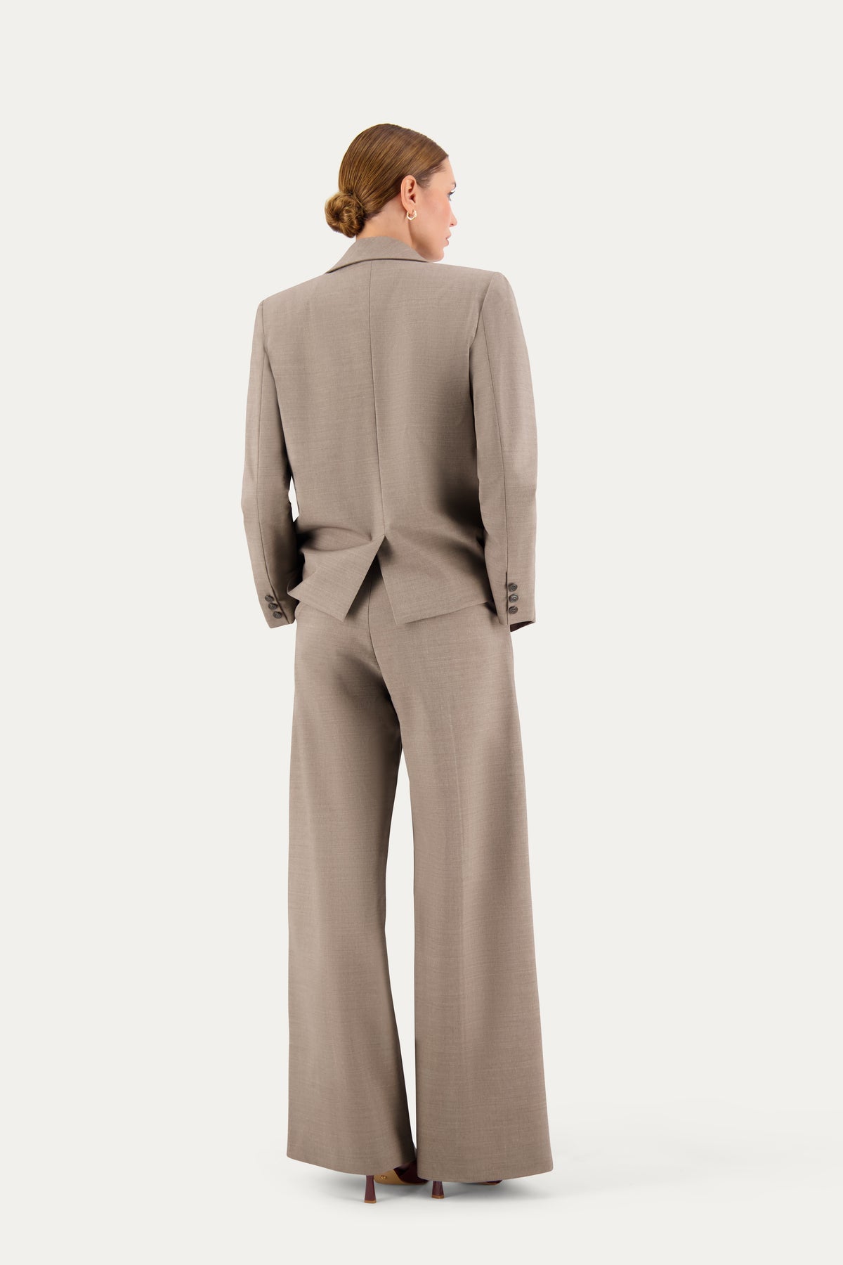 Blazer in fresco lana marrone chiaro con piping tono su tono