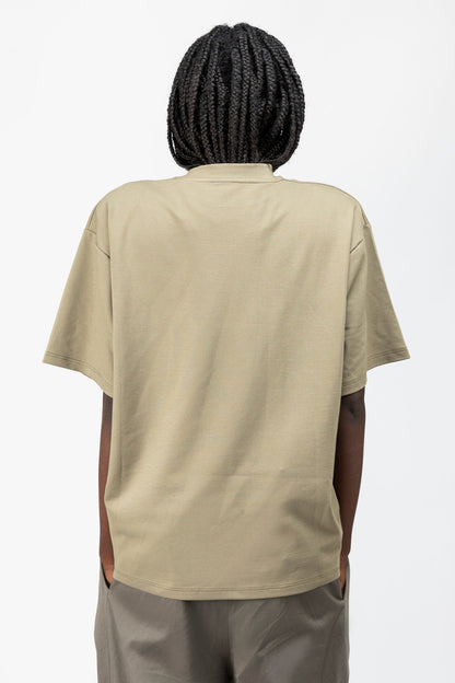 T-shirt with removable straps