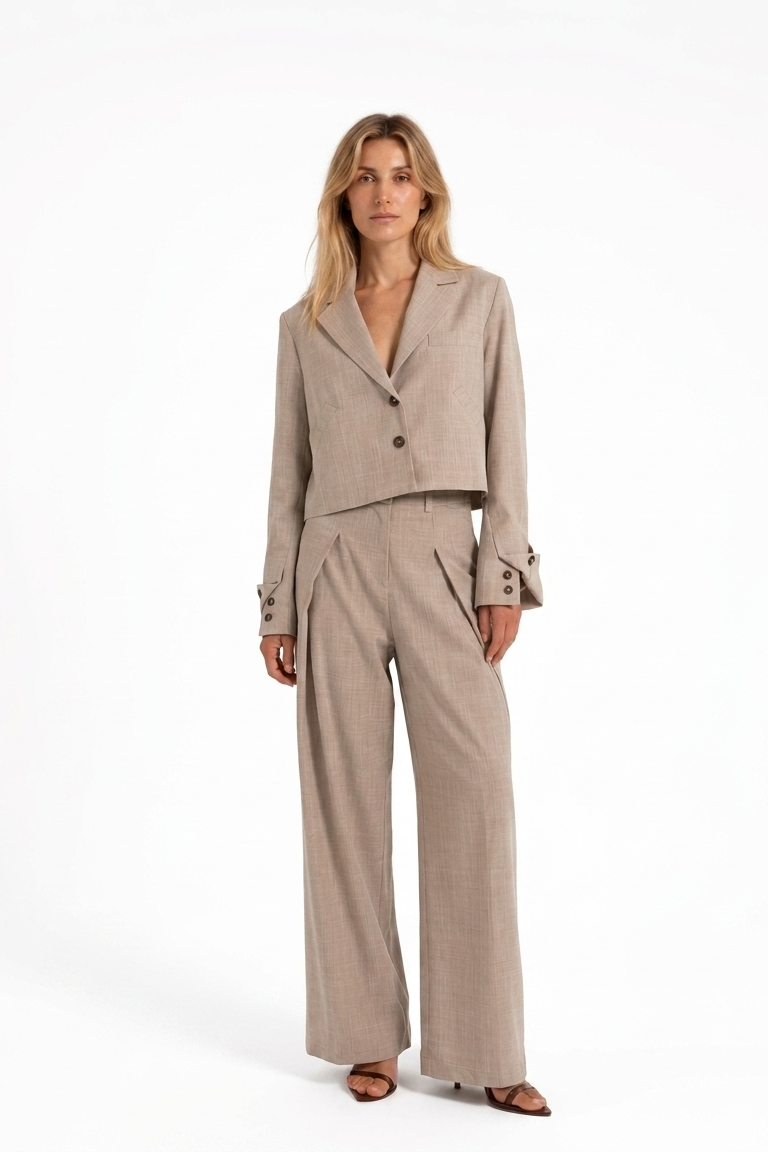 Wool trousers with front pleats in pink