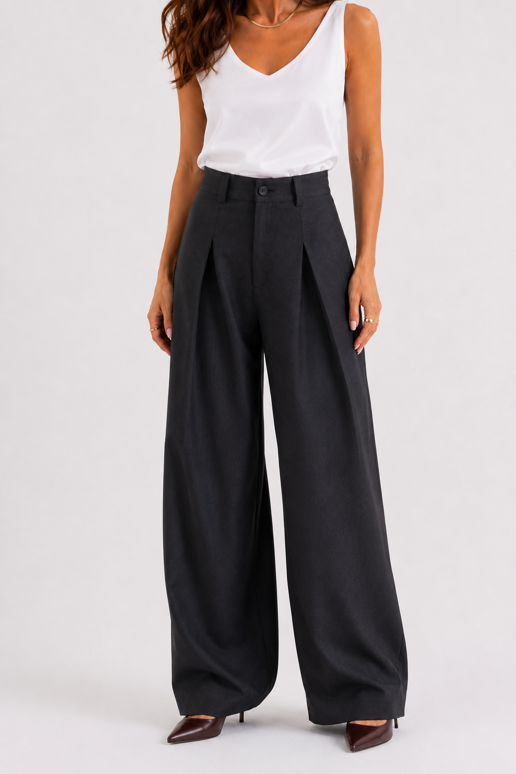 Wool trousers with front pleats in grey