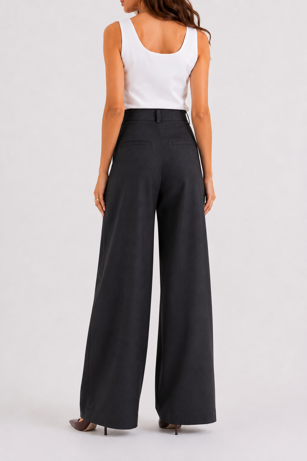 Wool trousers with front pleats in grey